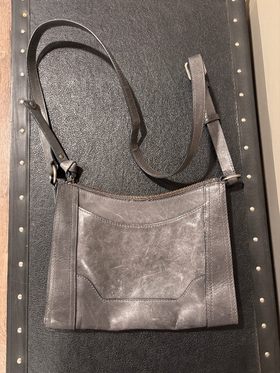Frye Handbags - Frye Melissa Zip Crossbody